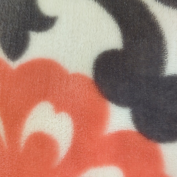 Soft Plush Cozy Blanket Throw 49.5" x 67" White Gray Coral - Picture 7 of 8